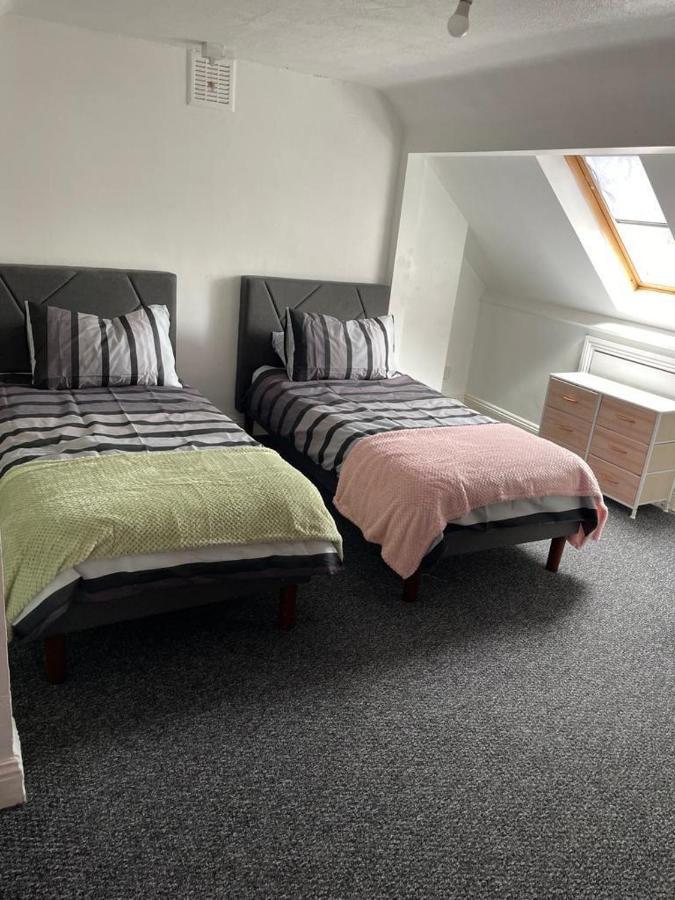 One Room To Stay With Fantastic Host Londres Extérieur photo