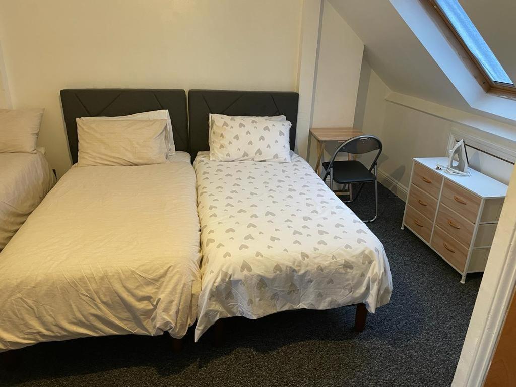One Room To Stay With Fantastic Host Londres Extérieur photo